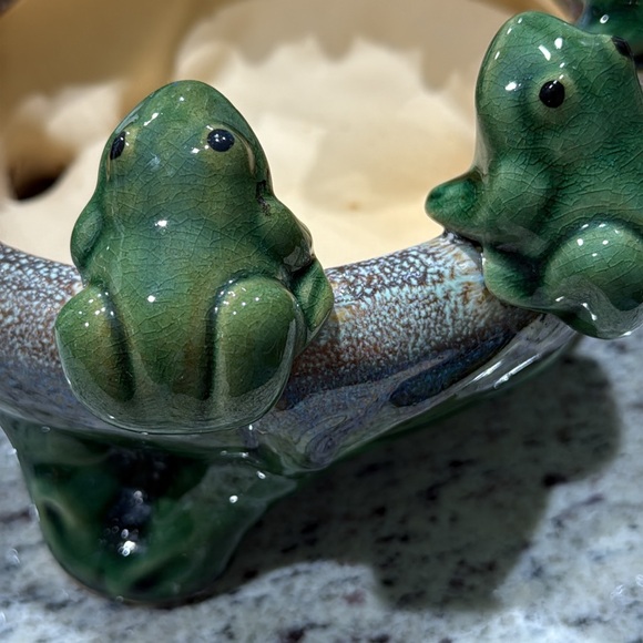 Green Frog Ceramic Vase. Good luck bamboo planter. 6”x6”x4.5” - Picture 10 of 10